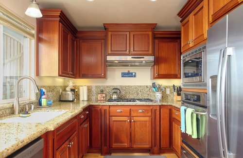 Downtown House | 271 Wadsworth: 2 BR, 1.5 BA Townhouse in Pismo Beach, Sleeps 6