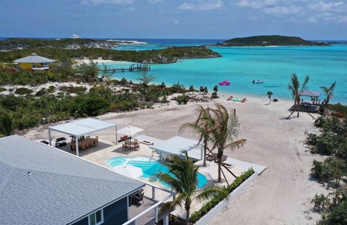 Staniel Cay Villa | 279 m² Villa ∙ 6 bedrooms ∙ 14 guests
