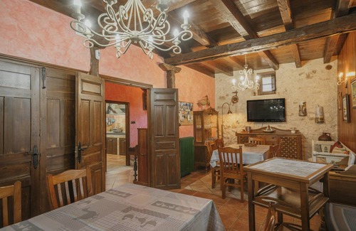 Calabazas de Fuentiduena House | 283 m² House ∙ 5 bedrooms ∙ 12 guests