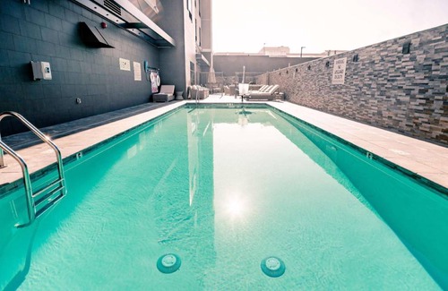 Downtown Riverside Hotel | 28 m² Hotel ∙ 127 guests