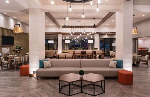 Downtown Riverside Hotel | 28 m² Hotel ∙ 127 guests