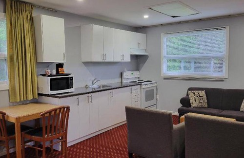 Cobourg Hotel | 28 m² Motel ∙ 10 guests