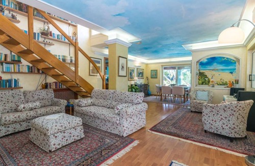 Torre di Bari House | 280 m² House ∙ 4 bedrooms ∙ 8 guests