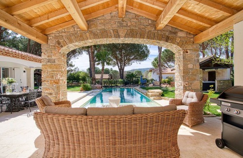 Cogolin Villa | 280 m² Villa ∙ 4 bedrooms ∙ 8 guests