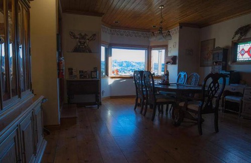 Julian Cabin | 288 m² Lodge ∙ 6 bedrooms ∙ 127 guests