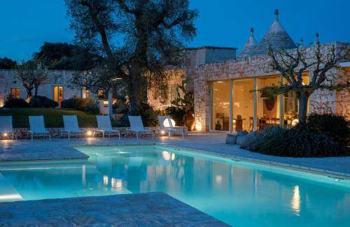Ostuni Resort | 289 m² Resort ∙ 7 bedrooms ∙ 20 guests