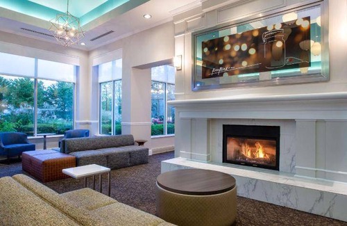Ronkonkoma Hotel | 29 m² Hotel ∙ 127 guests