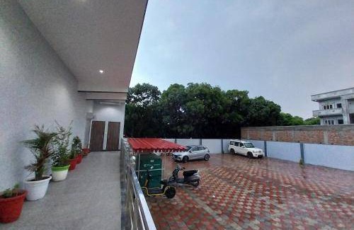 Haldwani Hotel | 29 m² Hotel ∙ 2 guests