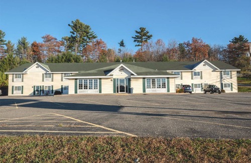 Iron Mountain Hotel | 29 m² Motel ∙ 4 guests