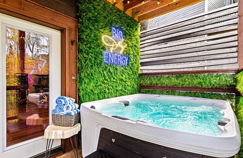Sevierville Cabin | 294 m² Cabin ∙ 5 bedrooms ∙ 14 guests