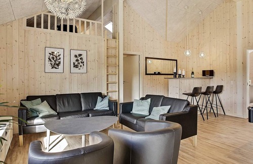 Frederiksvaerk House | 298 m² House ∙ 9 bedrooms ∙ 24 guests