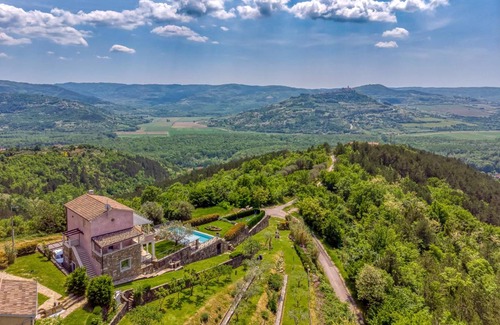 Golubici House | 299 m² House ∙ 4 bedrooms ∙ 8 guests