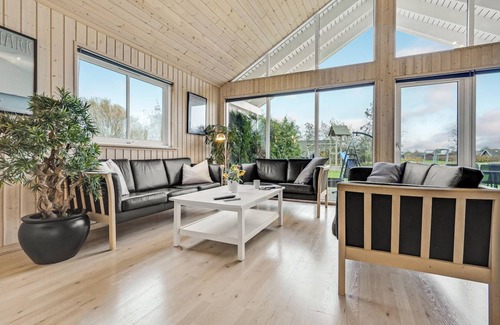 Idestrup House | 299 m² House ∙ 7 bedrooms ∙ 18 guests