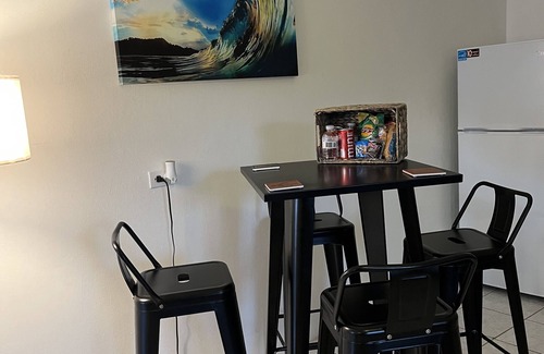 Maleza Baja House | 2B - Breezy 1bdrm by Crashboat beach, sleeps 3