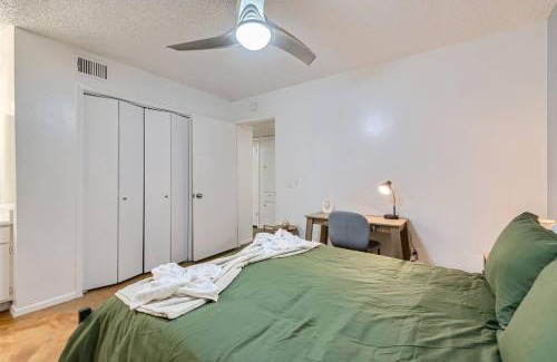 Bouldin Apartment | 2B Getaway - Sleeps 6 - Pool, Pkg - Walk Dtwn