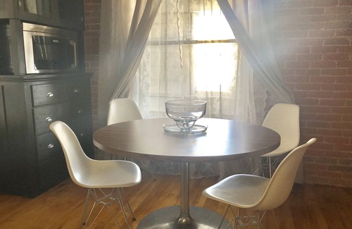 Turtle Lake Apartment | 2BD 1BA *King Bed* 4bks to St Croix Casino
