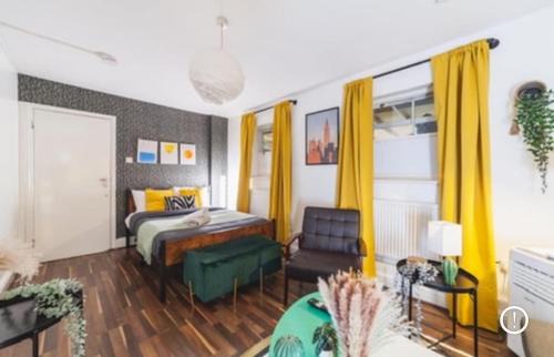 Weavers Apartment | 2BED Brick Lane residence Urban Escape