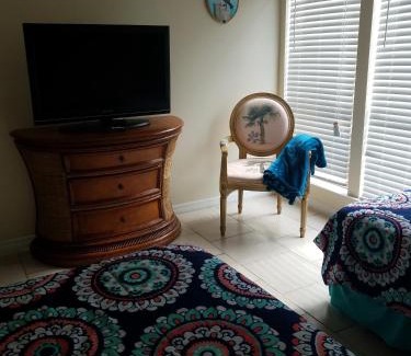 Gulf Gate Estates Apartment | 2BR/2BA condo Sienna Park