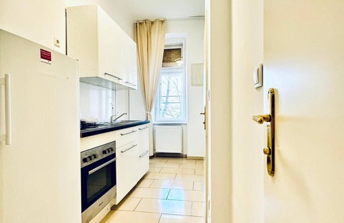Meidling Apartment | 2BR Apt. for 5P; Only 17-Min Walk to Schönbrunn