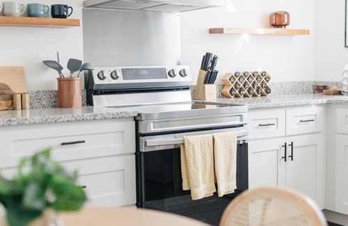 Midtown House | 2BR Bright & Modern Boho Home Close to Hospitals, Downtown Savannah