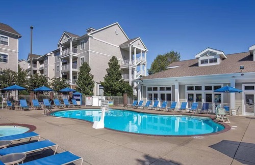 Pennington Bend Condo | 2br Deluxe Condo on the River in Heart of Music City!