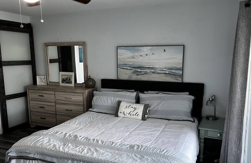 Regency Park House | 2BR dog-friendly lake house w/pool & hot tub. Sleeps 8 & 15 minutes from beach!