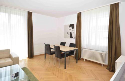 District 2 Apartment | 2BR flat near lake and central - Stardust 22