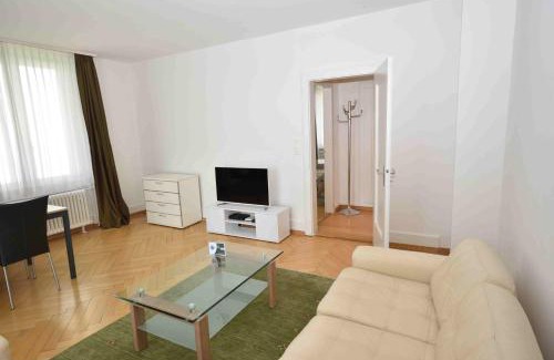 District 2 Apartment | 2BR flat near lake and central - Stardust 22