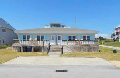 Emerald Isle House | 2BR oceanside duplex, steps from beach, dog friendly at no add't fee