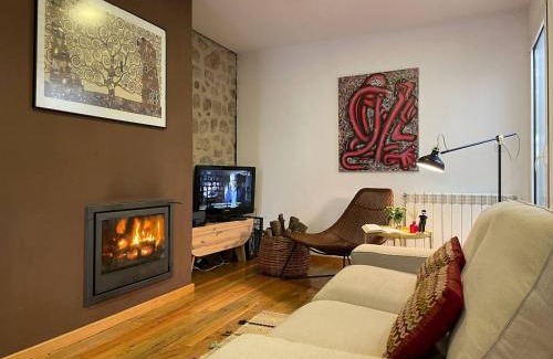 Fundao Villa | 2br River Beach Historic Village