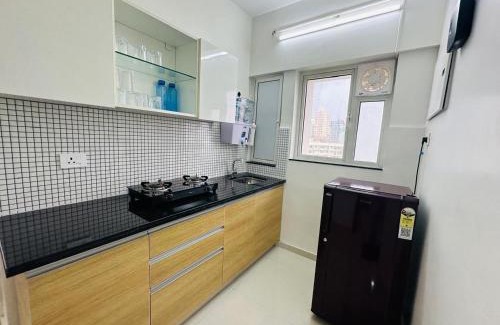 Malad East Apartment | 2BR Service Aprt Near Nesco Center