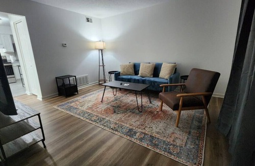 Buechel House | 2BR Townhome w Parking|King beds in Louisville, KY