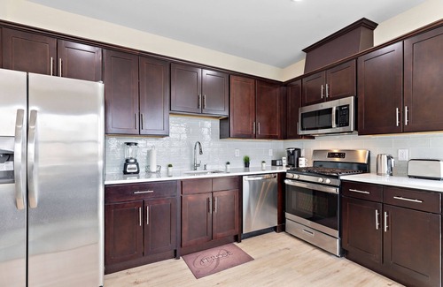 Newark Apartment | 2BR★Penthouse★Hidden Gem💎*Skyline view*EWR