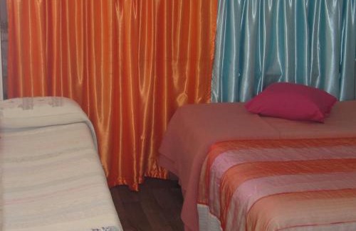Saint-Louis-de-Blandford Bed & Breakfast | 2ième chambre Gîte L'Ensoleillée