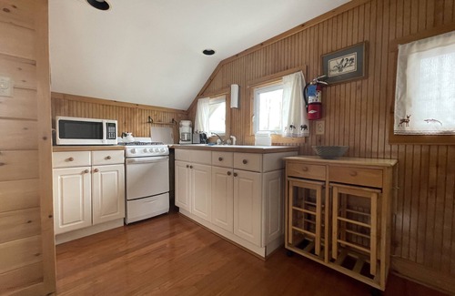 Old Forge Cottage | 2nd Floor Loft with kitchen, bath and designated work space