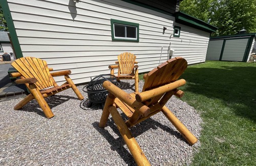 Old Forge Cottage | 2nd Floor Loft with kitchen, bath and designated work space