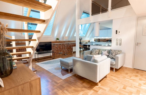 Helsinki City Centre Apartment | 2ndhomes Bright & Modern 107m2 Penthouse