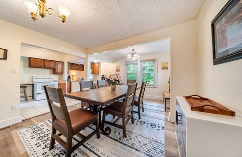 Cuyahoga Falls House | 3 b 2 b cuyahoga fallls