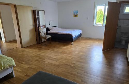 Langenschwarz Apartment | 3 Bad Ground Floor Flat
