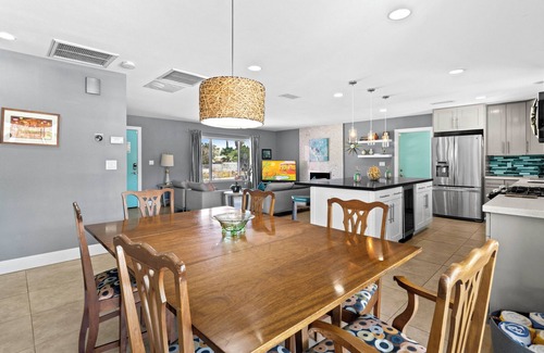 Racquet Club South House | 3 BDR Desert Oasis in the Heart of Palm Springs! Private Pool & Spa, 10 Min to D
