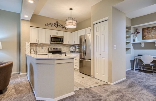 Highlands Ranch Condo | 3 Bdrm Condo on Golf Course, Mountain View!
