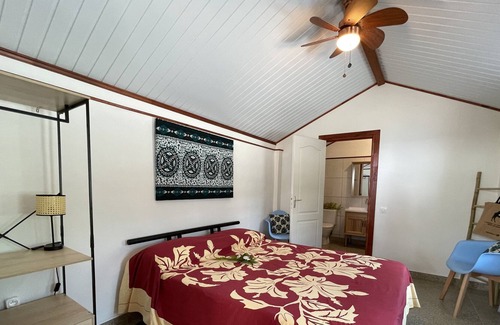 Fare Apartment | 3 beachfront Suites with kitchens - 5 min beach walk to city center!