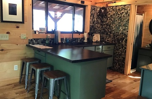 La Pointe Cabin | 3 Bears at South Shore Vista Overlooking Lake Superior