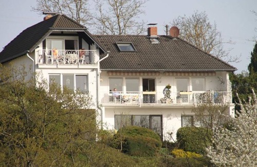 Bad Bertrich Apartment | 3-bed apartment shower/WC -unten- - Ferienwohnungen Berres