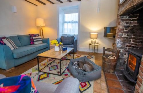 Docking House | 3 Bed in Docking 43950