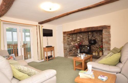 Hartland House | 3 Bed in Hartland GLAKE