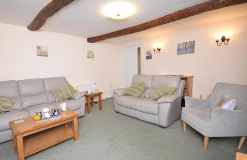 Hartland House | 3 Bed in Hartland GLAKE