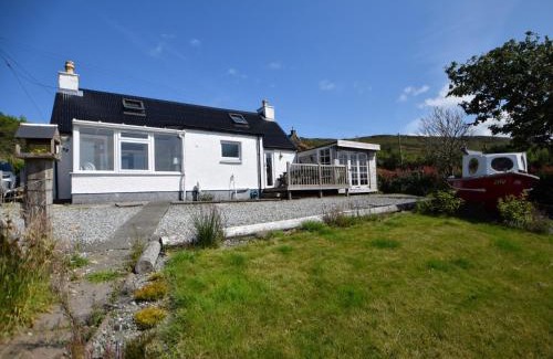 Stein House | 3 Bed in Waternish 93005