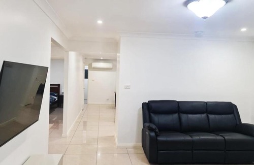 Dean Park House | 3 Bed Room, Luxury Home