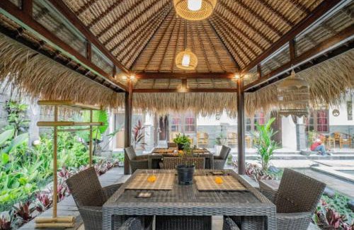 Kedewatan Villa | 3 Bed Rooms Corner Ubud Private villa